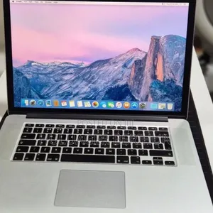 New Laptop Apple MacBook Pro 2015 16GB Intel Core i7 SSD 256GB