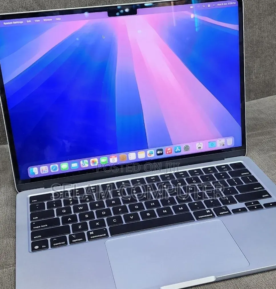 New Laptop Apple MacBook Air 2025 M4 16GB Apple M4 SSD 512GB