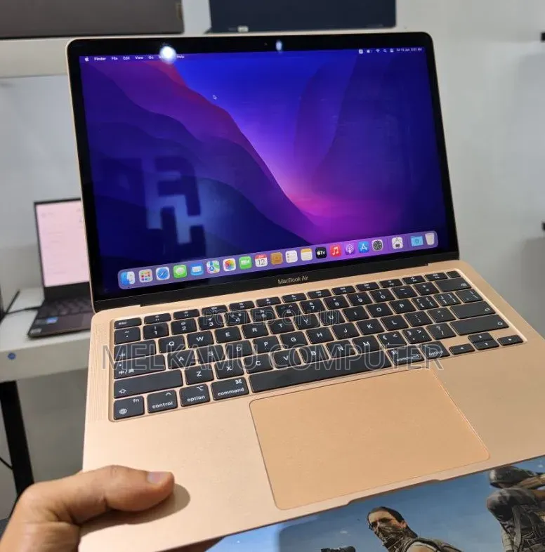 New Laptop Apple MacBook Air 8GB Apple M1 SSD 256GB