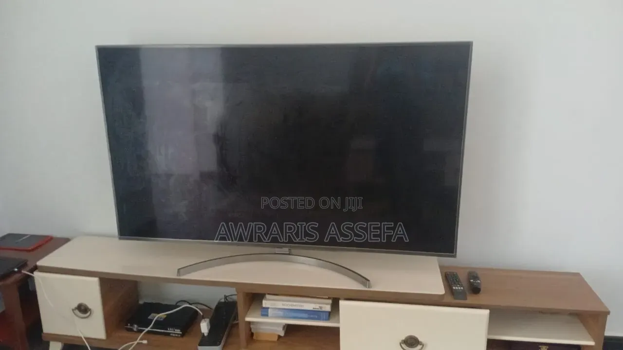 Lg 65" Premium Super Uhd Tv (65sk8900kna) – Excellent Condition