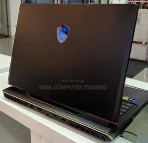 New Laptop MSI GE66 Raider 32GB Intel Core i9 SSD 1T