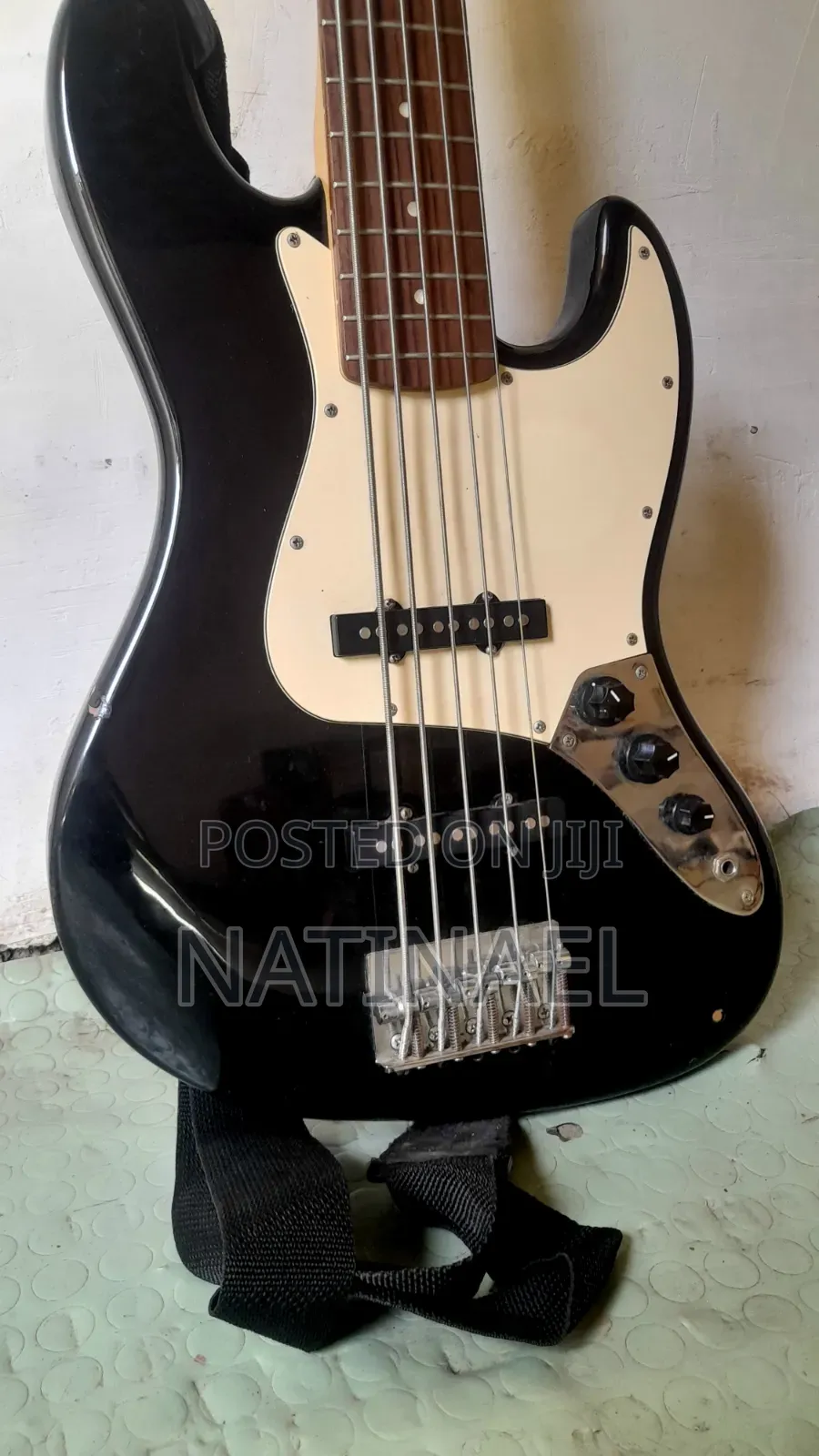 Squier Affinity Series Jazz Bass V5