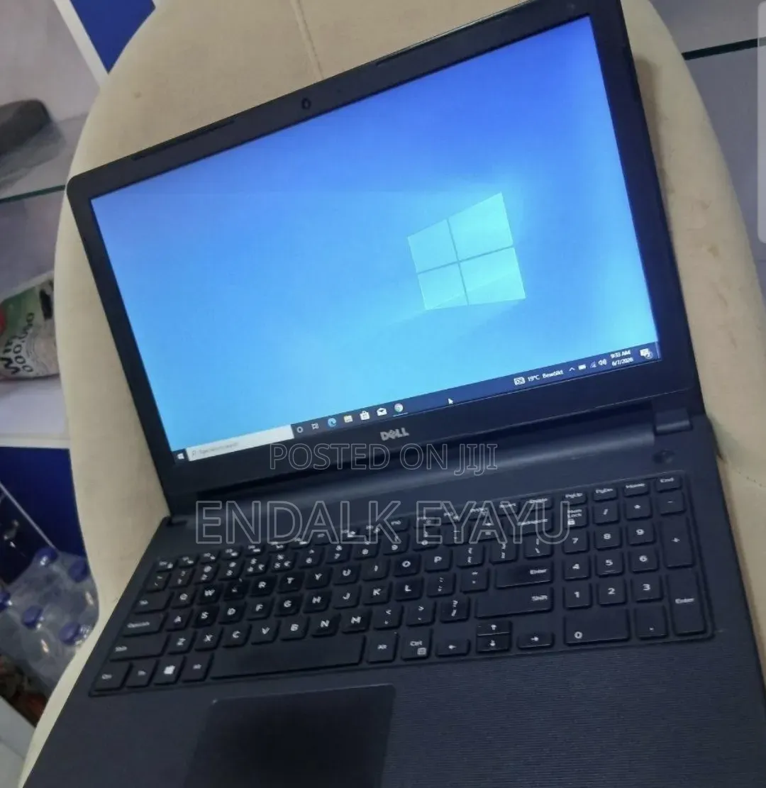 New Laptop Dell Vostro 15 3000 4GB Intel Core i5 HDD 500GB