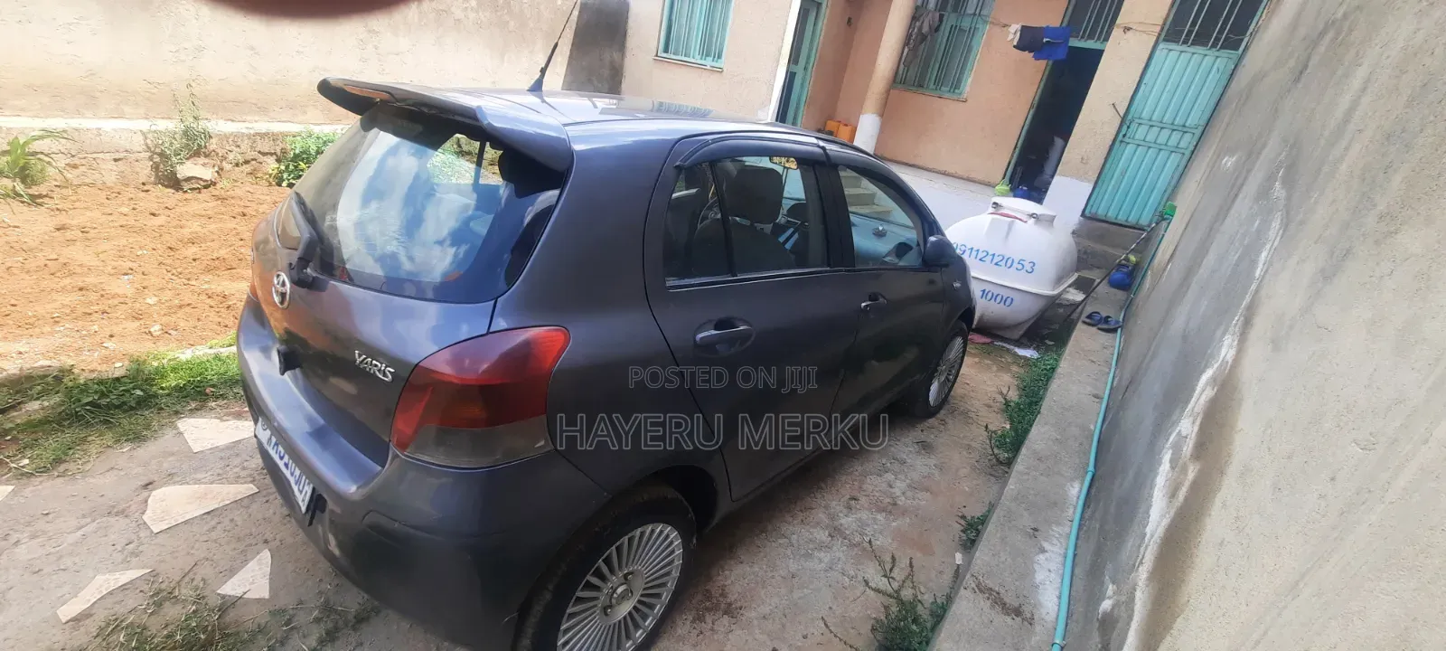 Toyota Yaris 2010 Gray