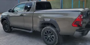 Toyota Hilux 2021 Gray