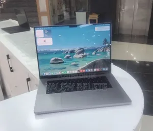 New Laptop Apple MacBook Pro 32GB Apple M1 Max SSD 1T