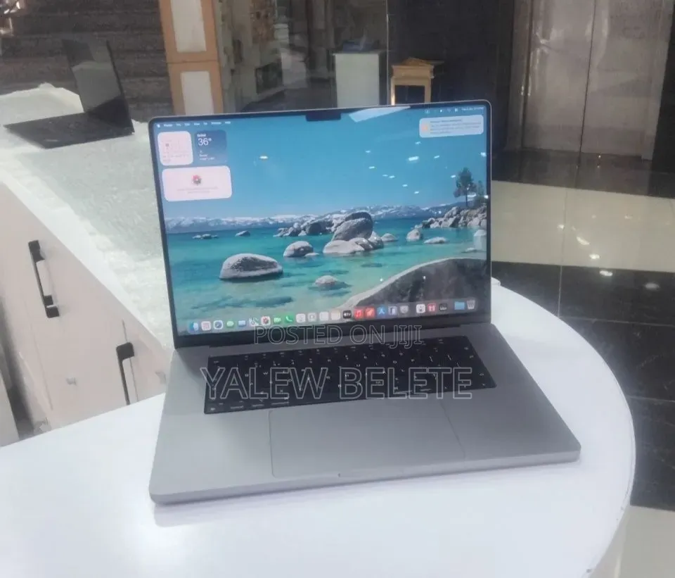 New Laptop Apple MacBook Pro 32GB Apple M1 Max SSD 1T