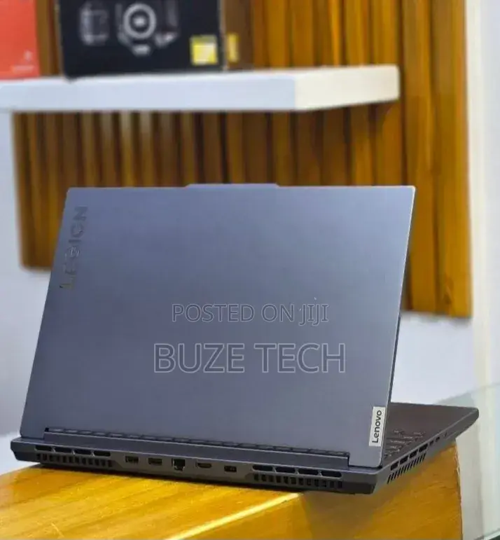 New Laptop Lenovo Legion 7 16GB Intel Core i7 SSD 512GB