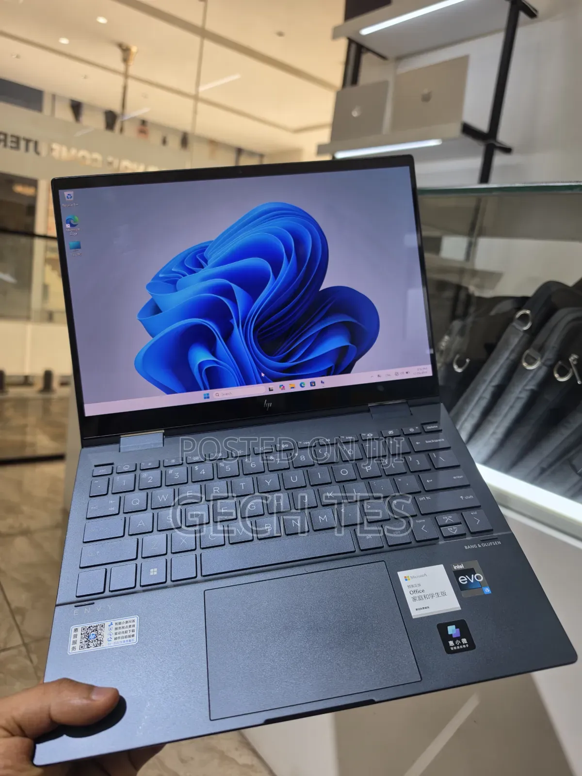New Laptop HP Envy X360 16GB Intel Core i5 SSD 512GB