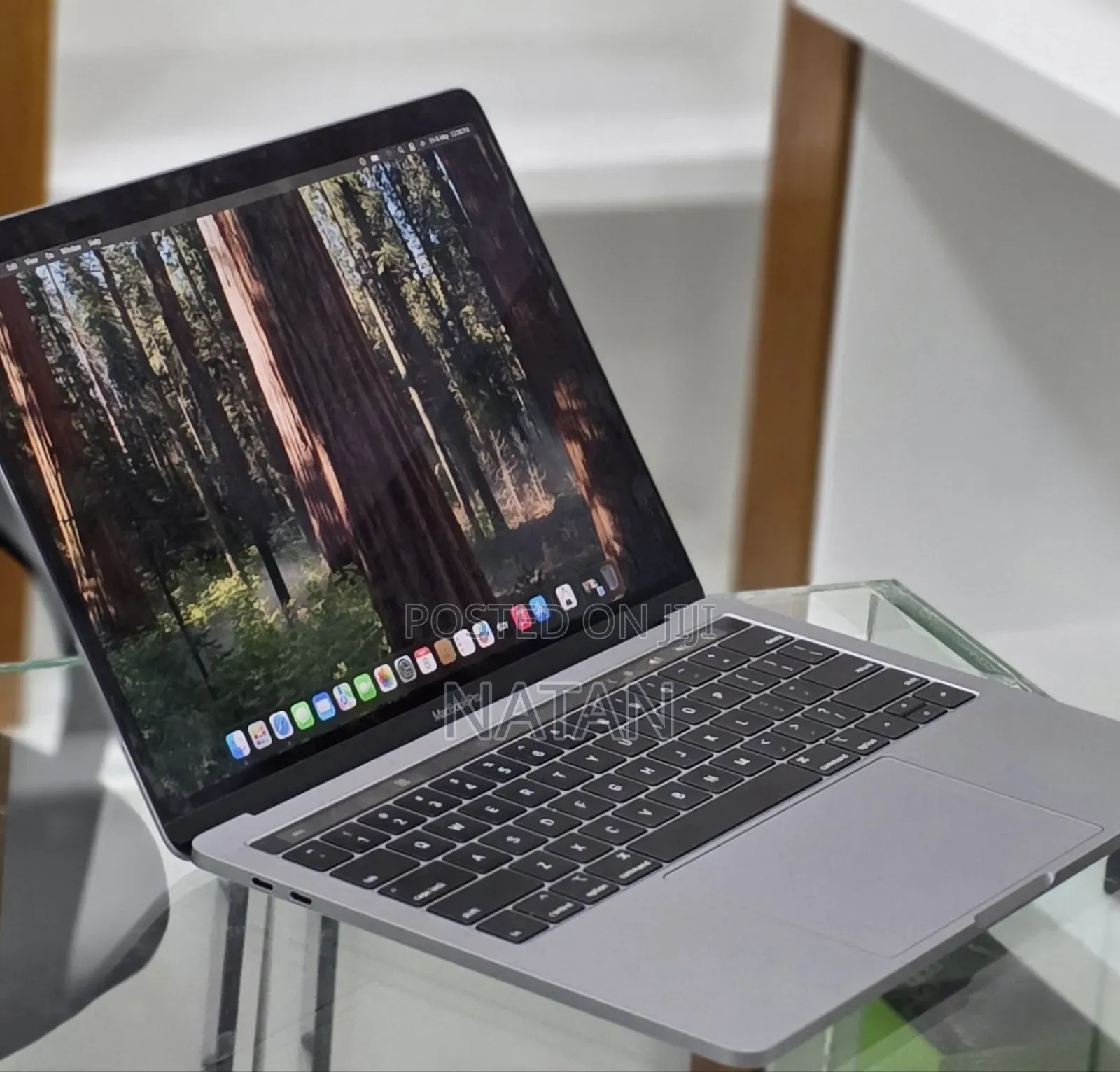 New Laptop Apple MacBook Pro 2019 16GB Intel Core i7 SSD 256GB