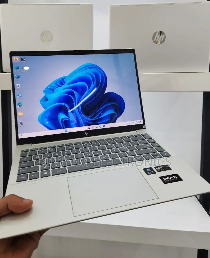 New Laptop HP Pavilion 14 32GB Intel Core Ultra 7 SSD 1T