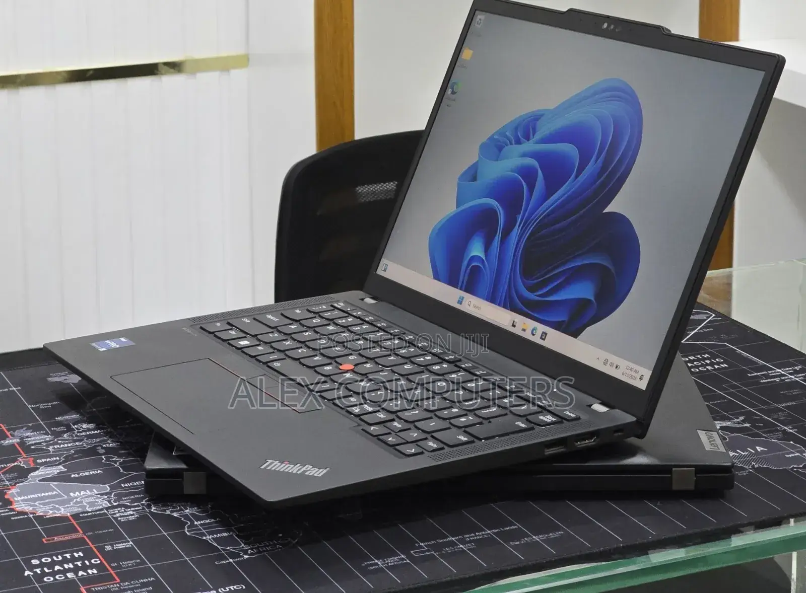 New Laptop Lenovo ThinkPad 13 16GB Intel Core i5 SSD 512GB