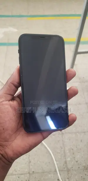 Apple iPhone 12 64 GB Black