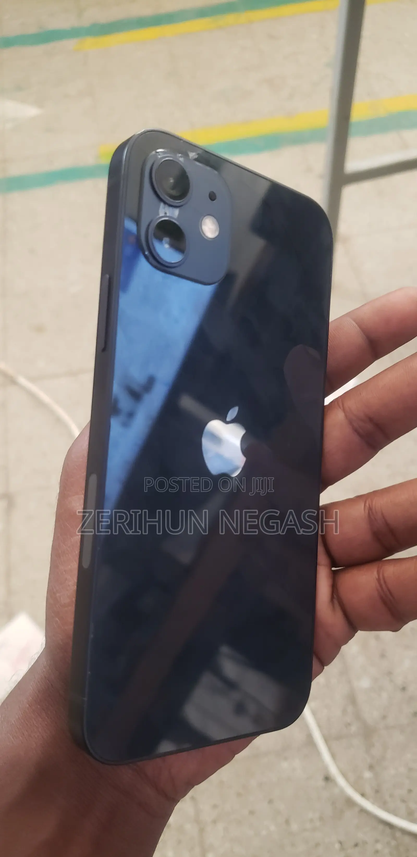 Apple iPhone 12 64 GB Black