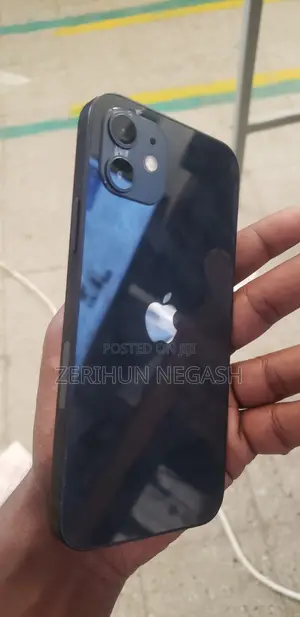 Apple iPhone 12 64 GB Black