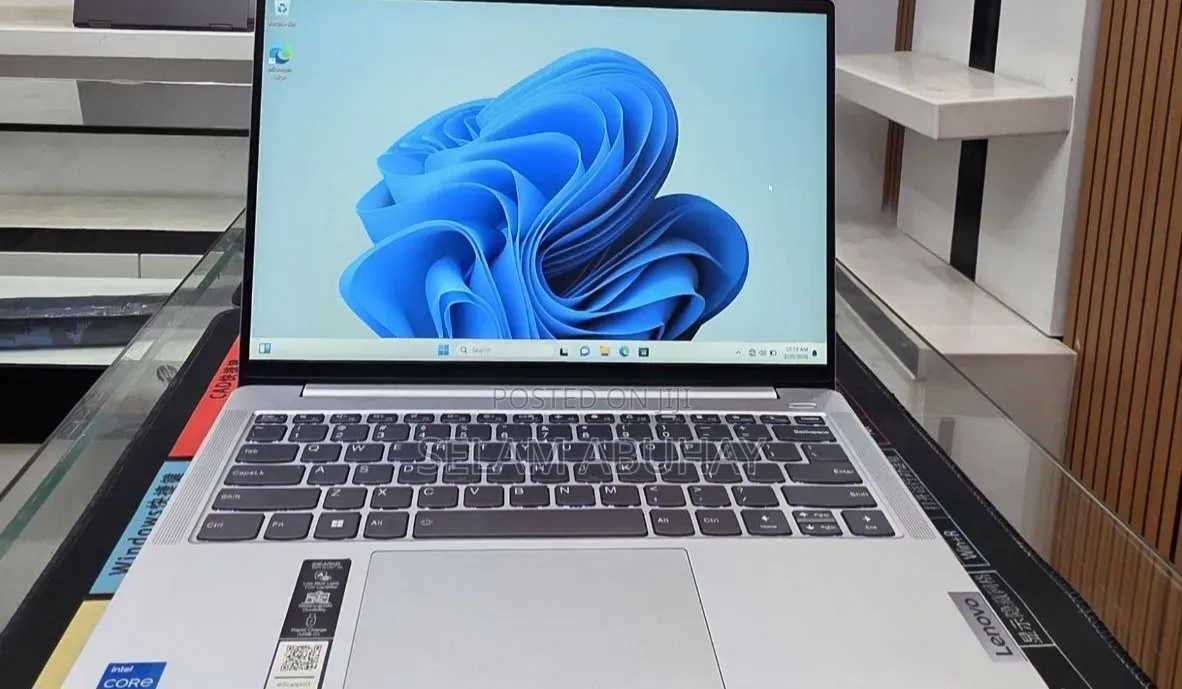 New Lenovo IdeaPad 5 Slim 13th Gen i7 16GB Intel Core i7 SSD 512GB