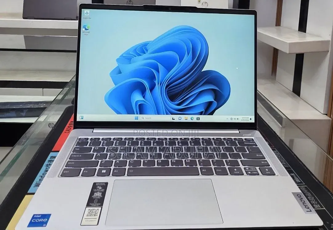 New Lenovo IdeaPad 5 Slim 13th Gen i7 16GB Intel Core i7 SSD 512GB