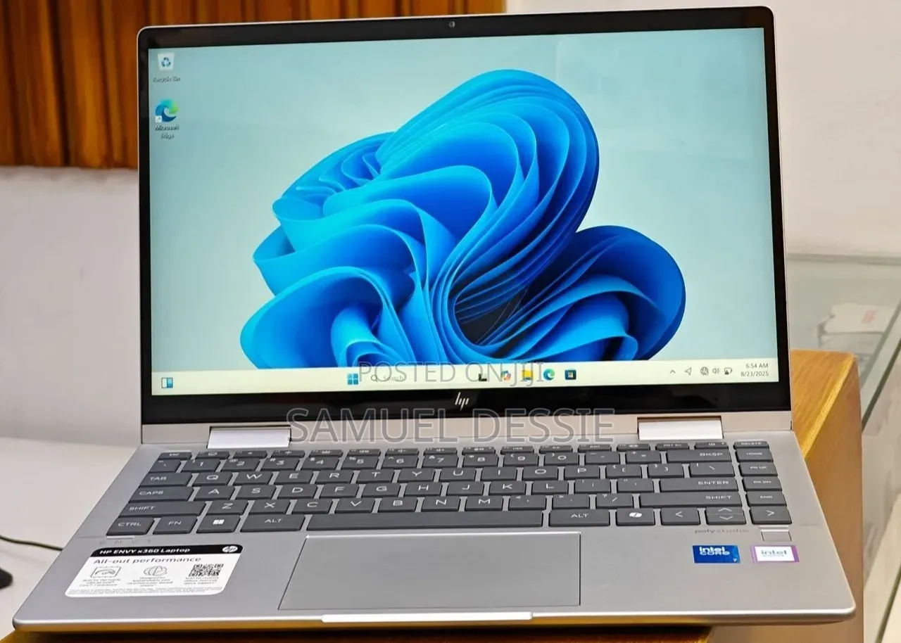 New Laptop HP Envy X360 16GB Intel Core Ultra 7 SSD 512GB