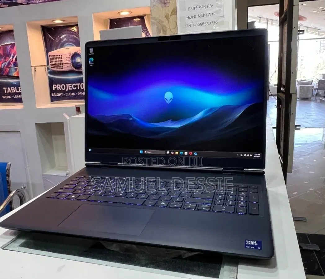 New Laptop Alienware 16x Aurora 32GB Intel Core Ultra 9 SSD 1T
