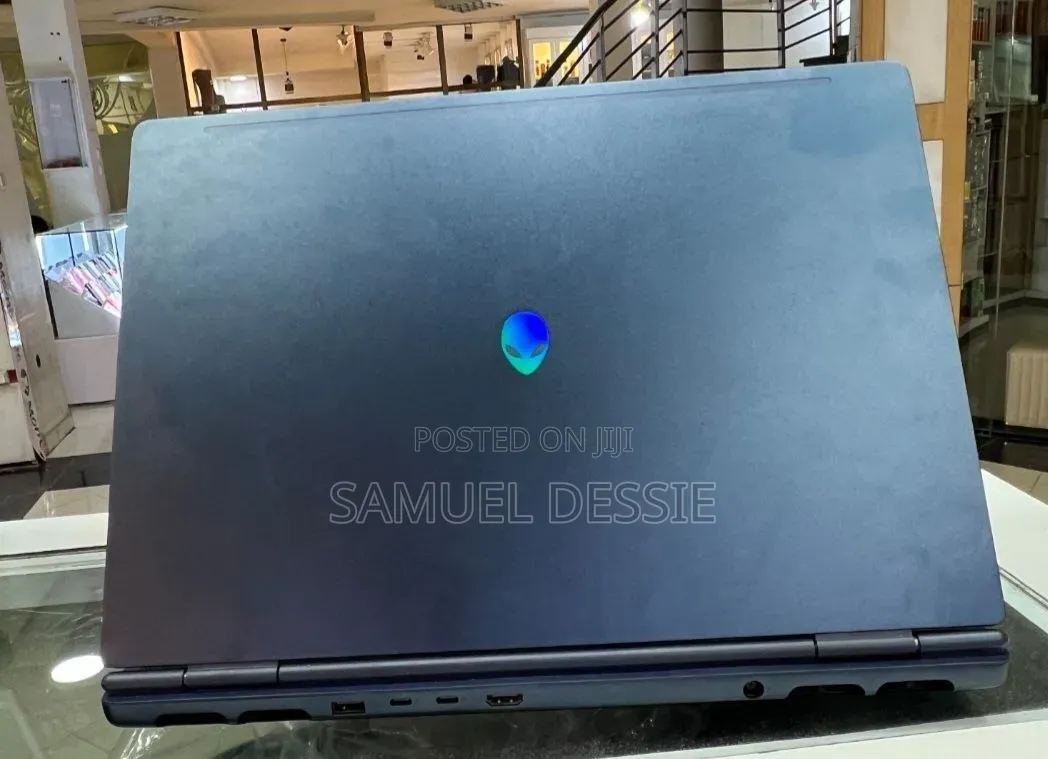 New Laptop Alienware 16x Aurora 32GB Intel Core Ultra 9 SSD 1T