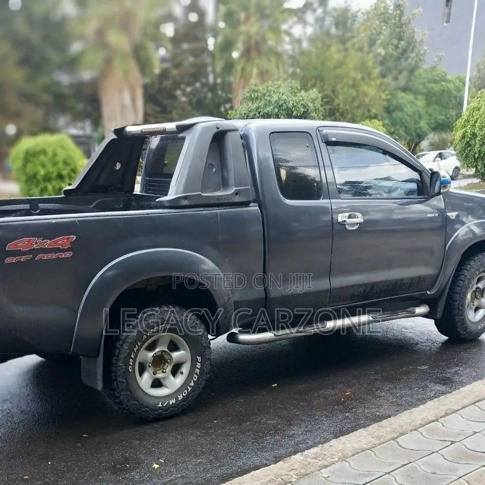 Toyota Hilux 2011 Black