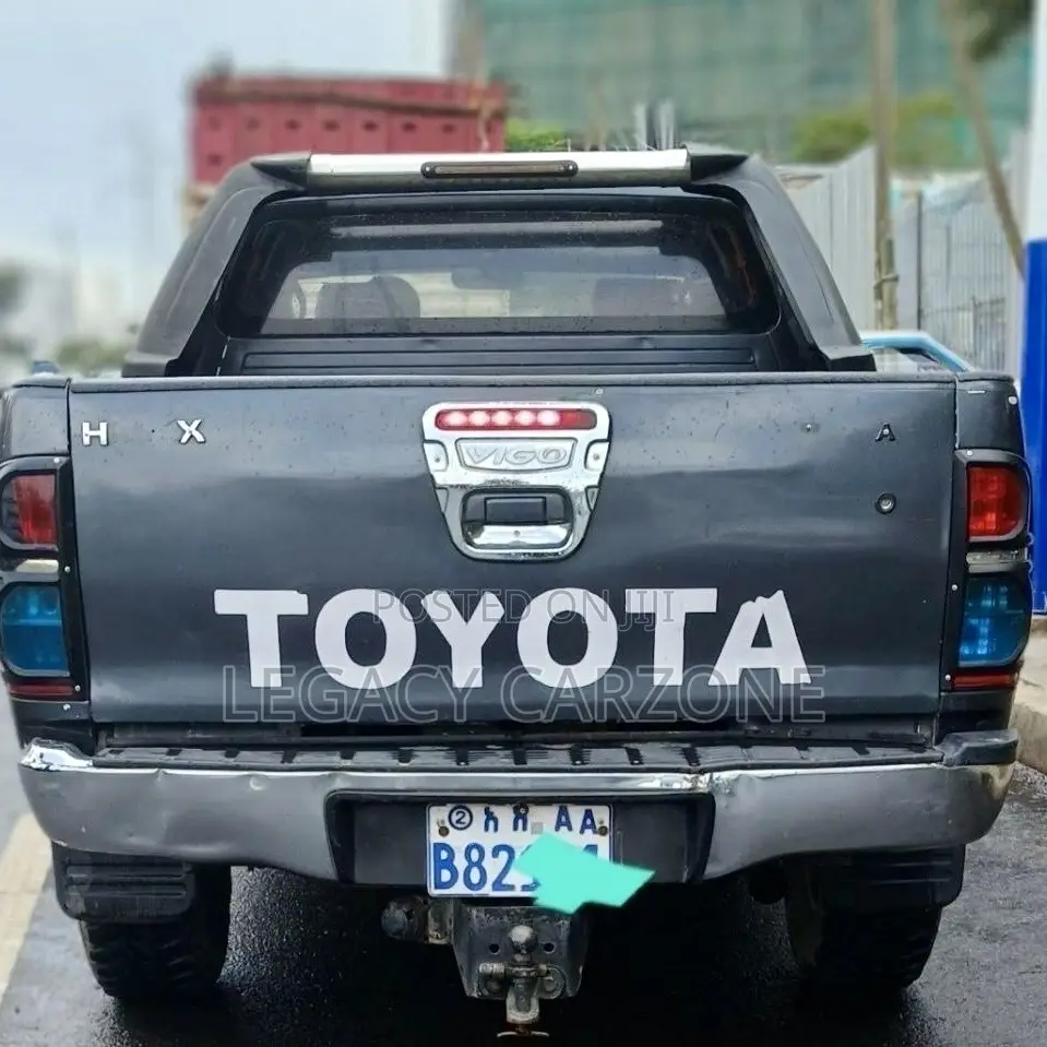 Toyota Hilux 2011 Black