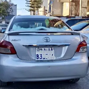 Toyota Yaris 2010 Silver