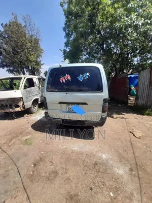 Toyota HiAce 2004