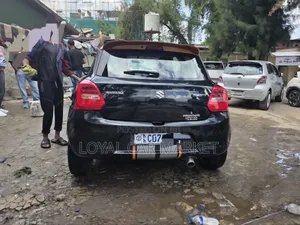 Suzuki Swift 2022 Black