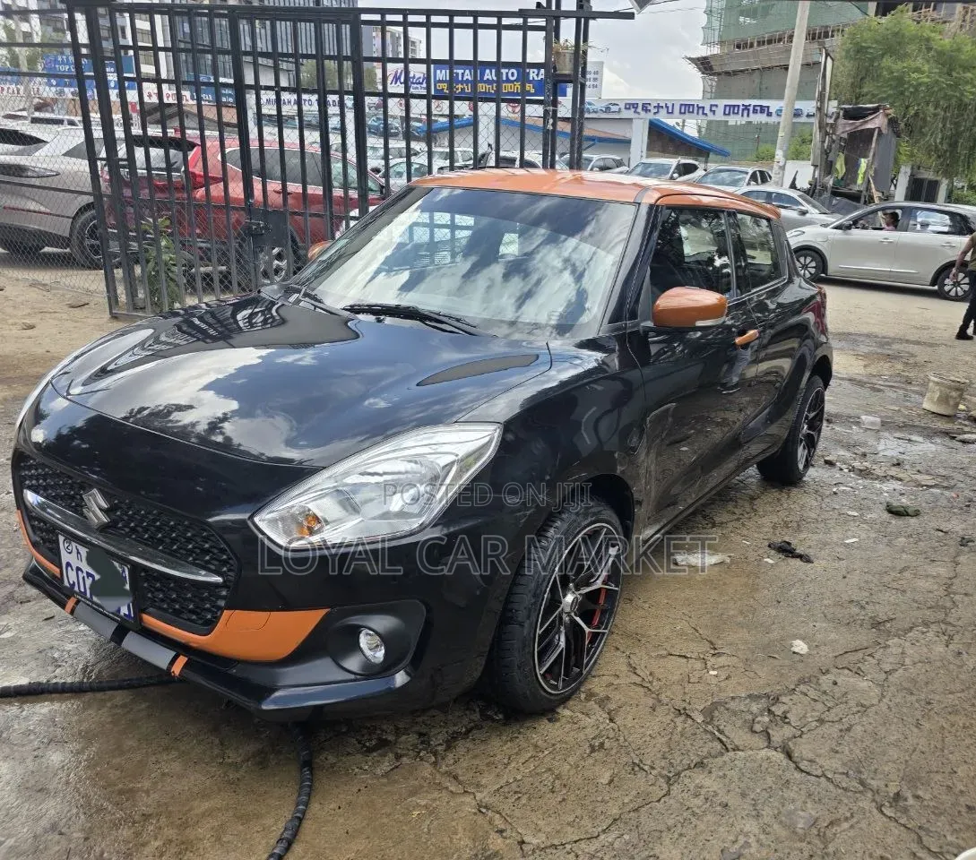 Suzuki Swift 2022 Black