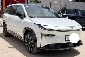 Toyota bZ4X 2025 White