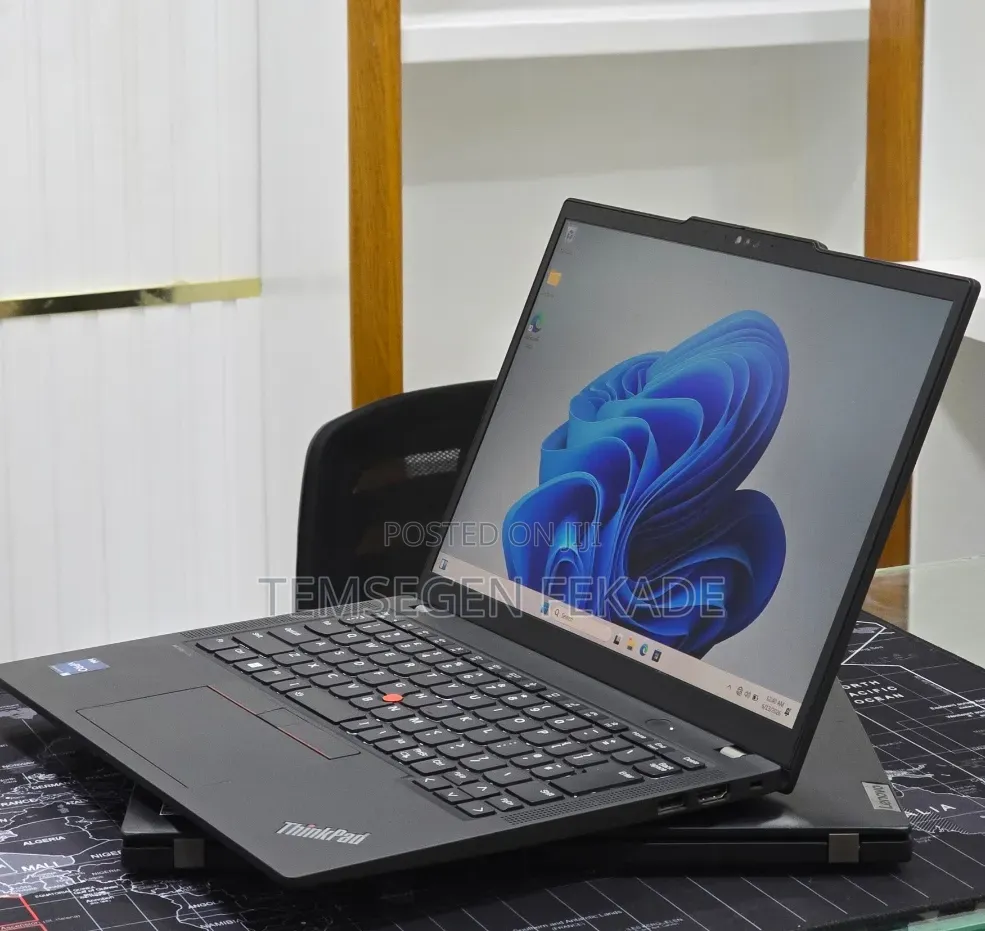 New Laptop Lenovo ThinkPad X13 Gen 4 16GB Intel Core i5 SSD 512GB