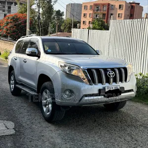 Toyota Land Cruiser Prado 2015 White