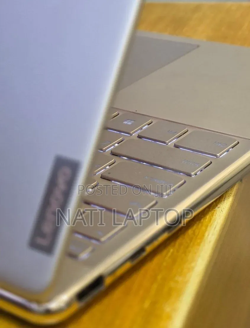 New Laptop Lenovo Yoga 9i 16GB Intel Core i7 SSD 512GB