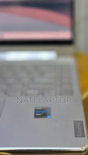 New Laptop Lenovo Yoga 9i 16GB Intel Core i7 SSD 512GB