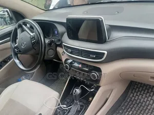 Hyundai Tucson Value FWD 2020 Silver