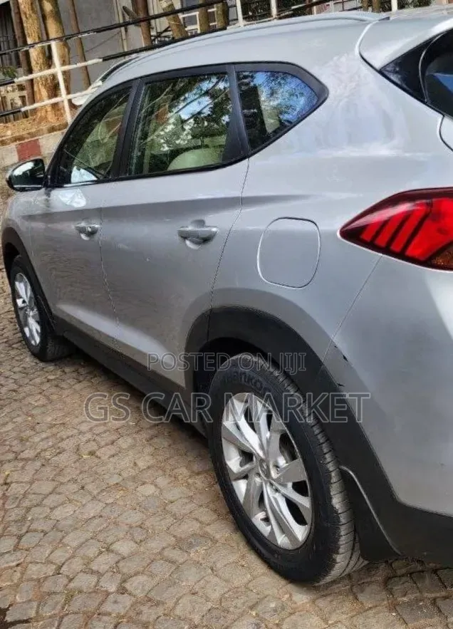 Hyundai Tucson Value FWD 2020 Silver