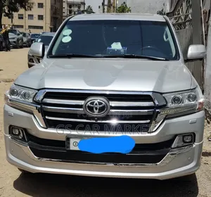 Toyota Land Cruiser 2019 Silver