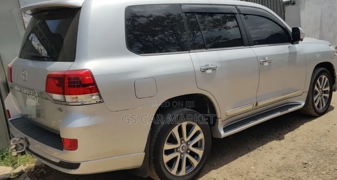Toyota Land Cruiser 2019 Silver