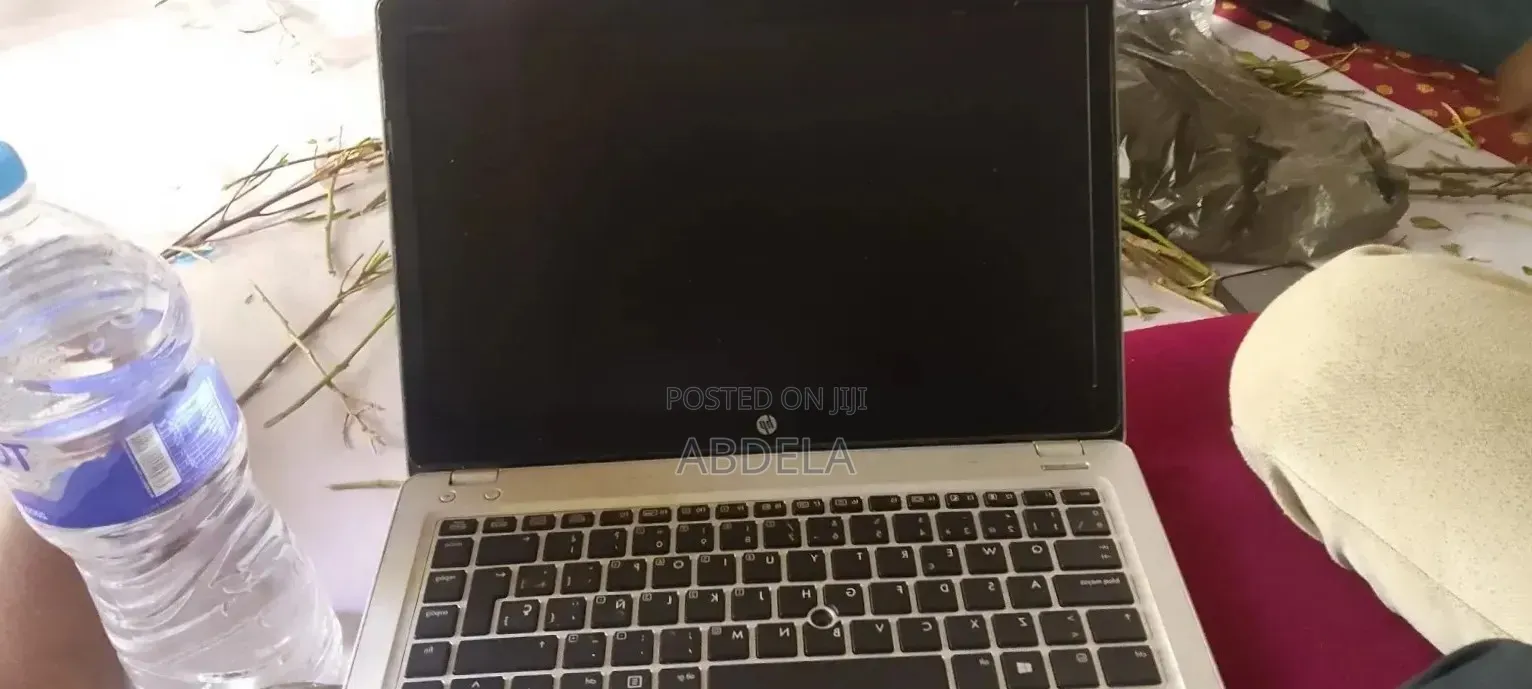 Laptop HP 550 8GB Intel Core i5 SSHD (Hybrid) 512GB