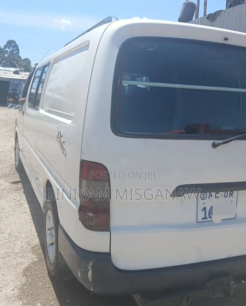 Toyota HiAce 2007 White