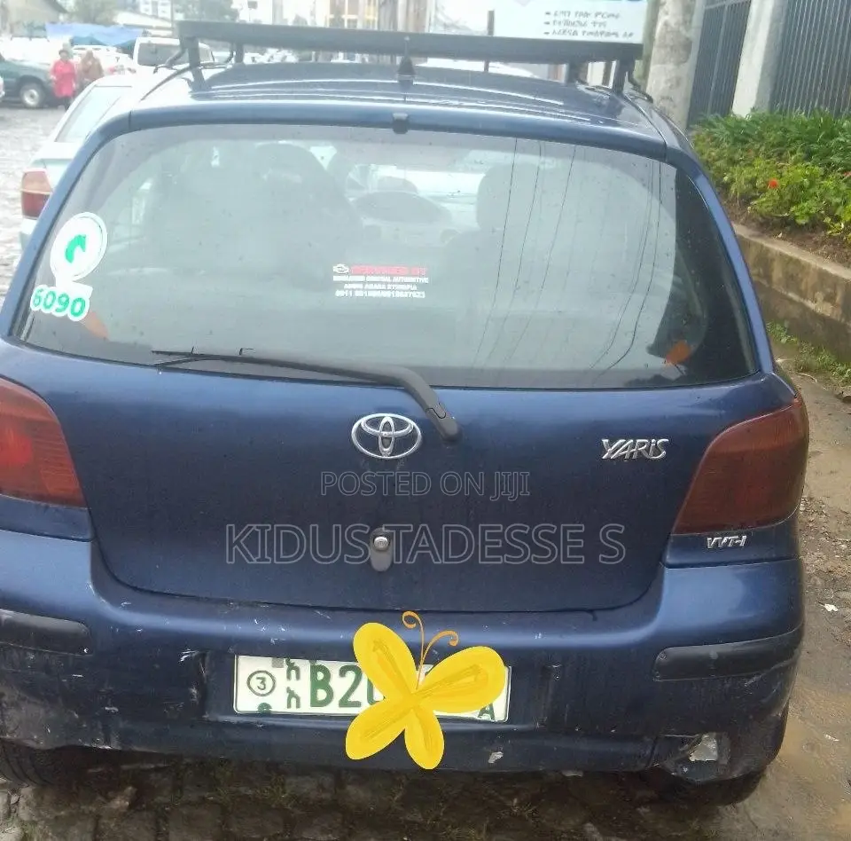 Toyota Yaris 2003 White