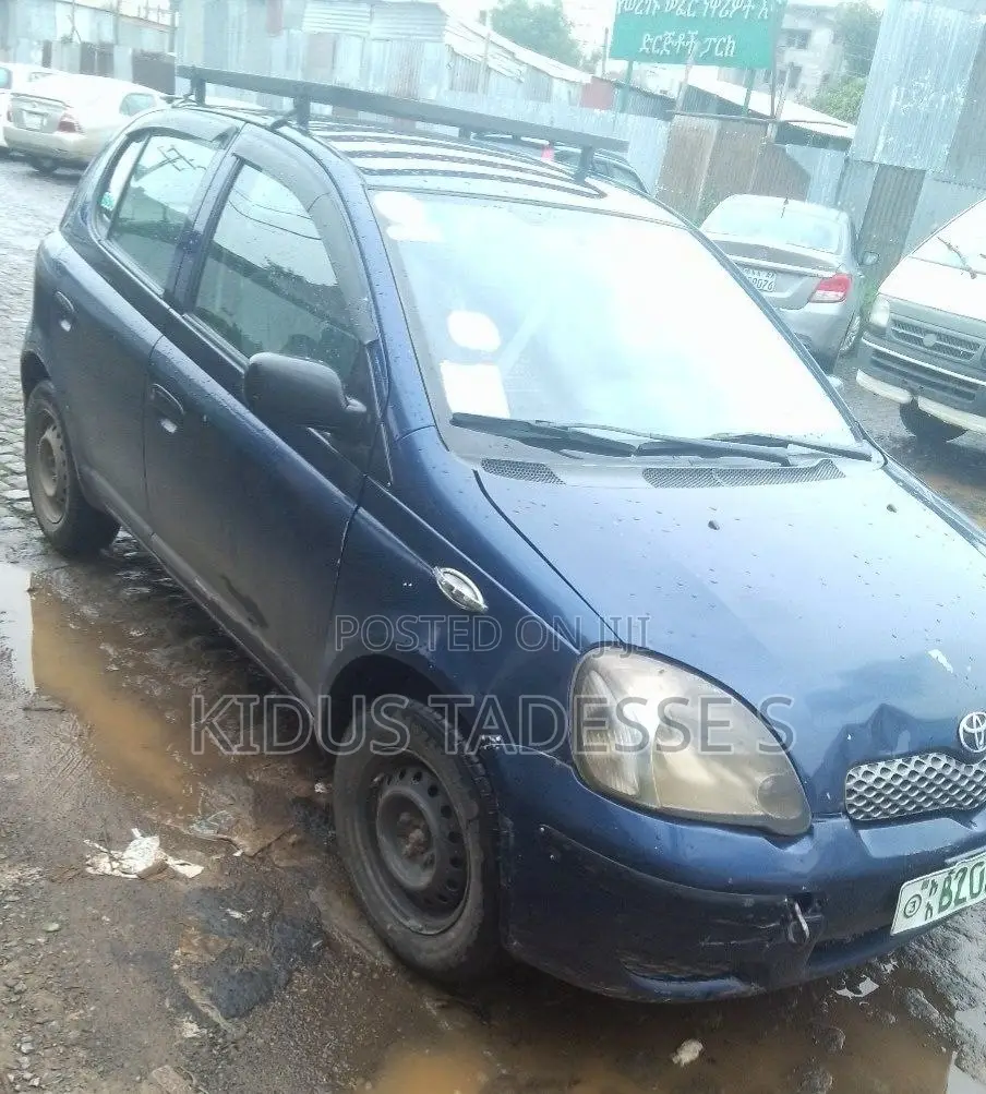 Toyota Yaris 2003 White