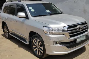 Toyota Land Cruiser 2019 Silver