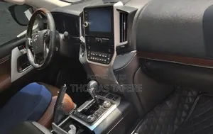 Toyota Land Cruiser 2019 Silver