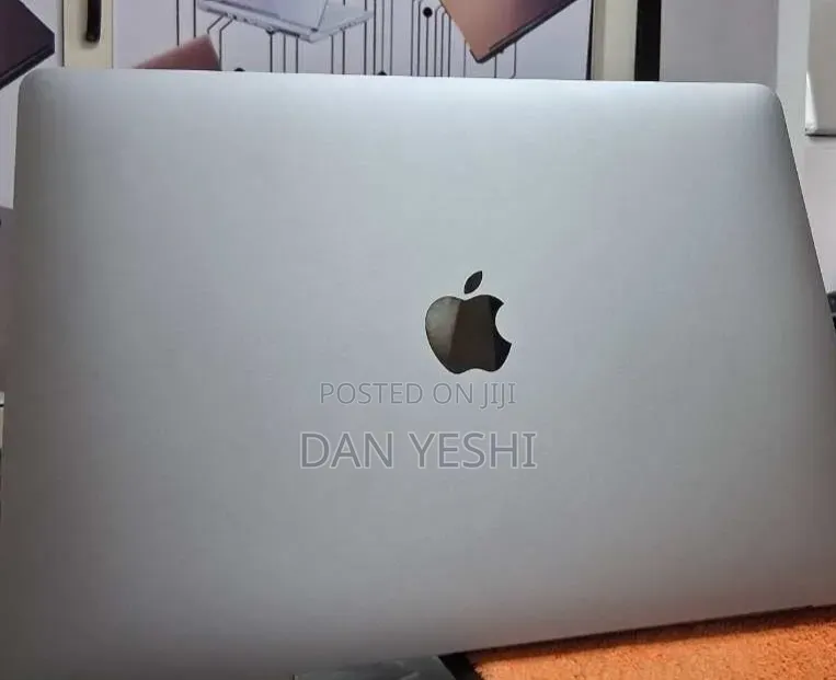 New Laptop Apple MacBook Air 2020 M1 16GB Apple M1 SSD 256GB