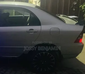 Toyota Corolla Sedan Automatic 2003 Gold