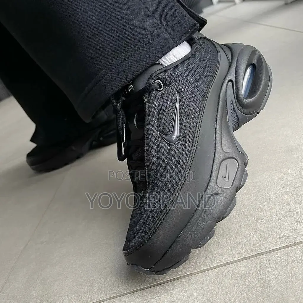Nike Air Max Portal Triple Black