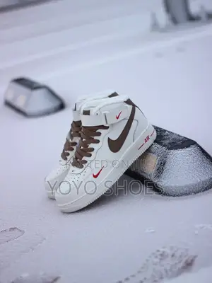Nike Air Force 1 High Mocco Sneakers White Leather Upper / Brown