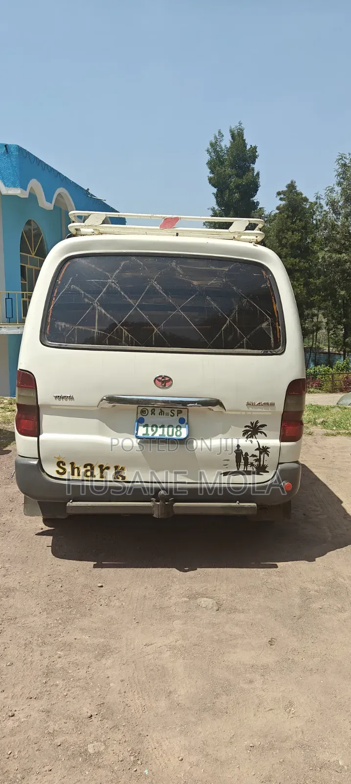 Toyota HiAce 2011 White